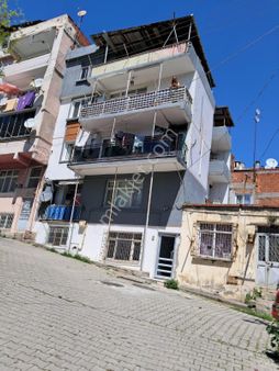 Emre Köse'den İlkadım 100. Yıl Bulvarına 50 Metre Satılık Bina