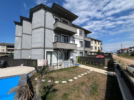 Karasu’da Tek Bloklu Havuzlu Site İçerisinde 2+1 Üçüncü Kat Ön Cephe Sıfır Satılık Daire