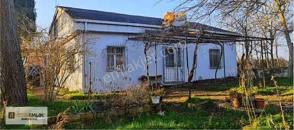 Çatalca Kabakça'da 566 M2 Bahçe İçinde Satılık Müstakil Ev