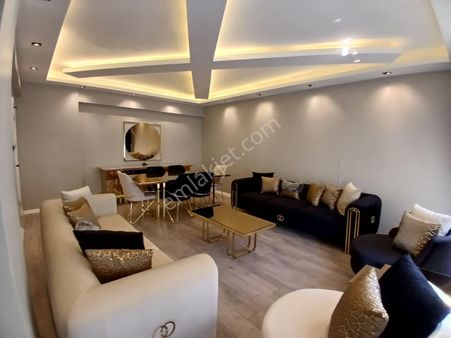 Akev Gayrimenkul'den Çevik Kuvvet'de 8 Odalı Dubleks Daire