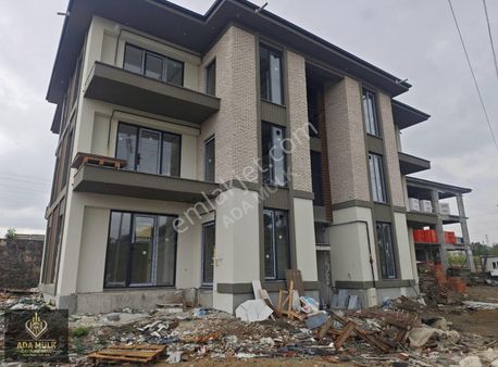 Arifiye Neviyede 108 M² Doğa Manzaralı 2+1 Satılık Daire