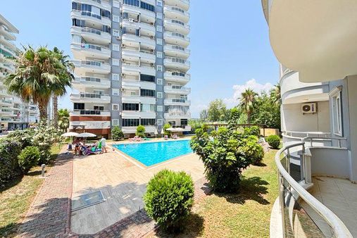 Alanya Mahmutlar Mah.denize 400 Mt.eşyalı Satılık 2+1 Daire