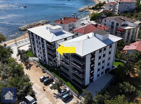 *yiğit Emlak Armutlu'dan*denize Sıfır*lüks*deniz Manzaralı*2+1