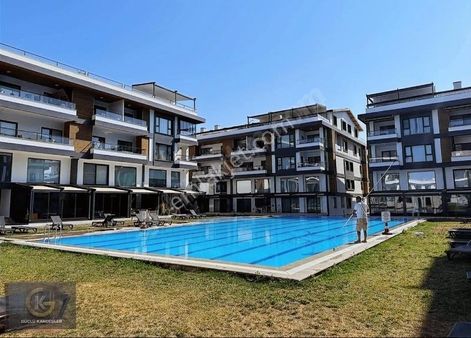 Güçlü Kardeşlerden Altınoluk Adra Sitesinde Lüks 3+1 Dubleks