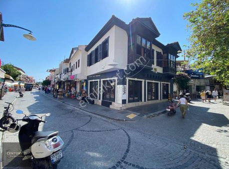 Century21 Star'dan Çeşme Çarşı Merkezde Ön Kullanımlı Restaurant