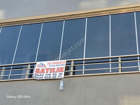 Ali Akdoğan Emlak Ofisinden Lüks Daire Satılıktır