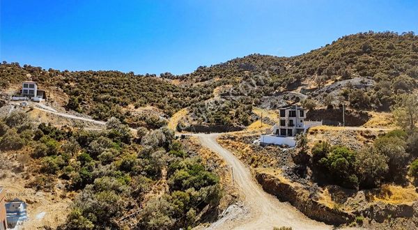 Foça Sazlıca Mevkiinde Önü Kapanmaz Deniz Manzaralı Satılık Arsa