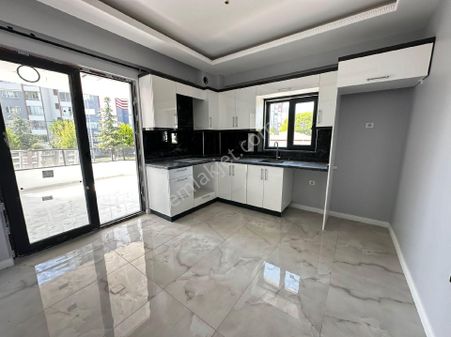 Evim-nur'dan Kamalı Mh 3+1 Ebeveyn Banyolu Geniş Balkonlu Otoparklı Lüx Yapım Fırsat Daire