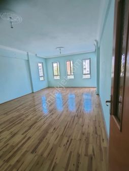 Antalya Aksu Altıntaş’ta Turızm Y0lu Üzeri 3+1 145m² Kiralık Daire.