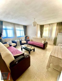 Davultepe'de Havuzlu Site İçi 3+1 Satılık Daire