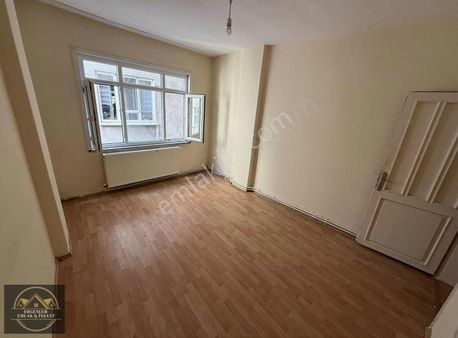 Ergenler'den Esenler Turgutreisde Kiralık 2+1 Daire