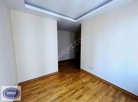 Erenköy'de Prestijli Bina Da 3+1 Satılık Daire