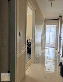 Hastaneye, Ümrniye Çarşıya Çok Yakın Merkezi Konumda Ferah 2+1