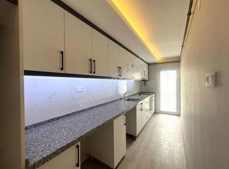 Gazcılarda Satılık İçi Komple Yenilenmiş 2+1 Daire