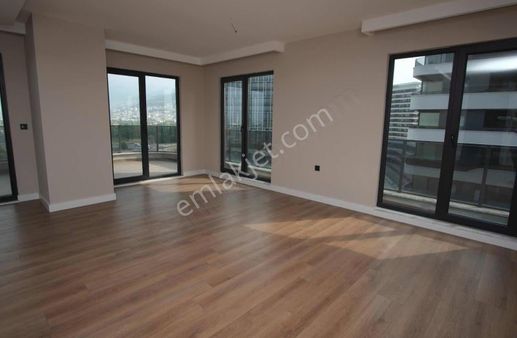 Downtown Konut Etabında Manzaralı Daire