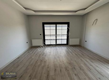 Ege Emlak Tan Sitelerde Kiralık Lüx Daire