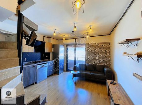 Nova'dan Dumlupınar'da Merkezi Lokasyon Özel Tasarım 1+1 Dubleks