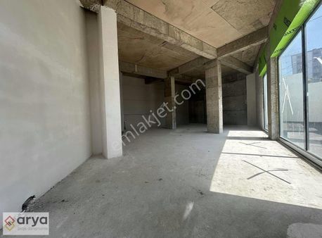 Pendik Velibaba Da Ana Cadde Üzeri Çift Cepheli Kiralık Dükkan