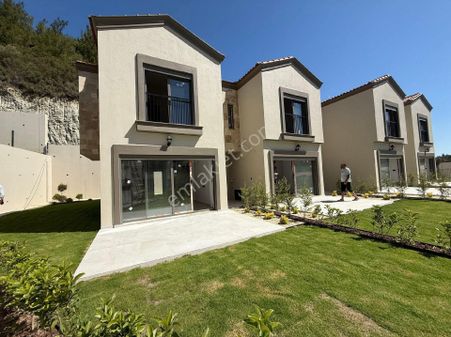 Ağaçlı Köyü Sıfır Dublex Villa