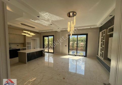 Bsm'den Göveçlik Yolu Üzerinde İkiz Villa