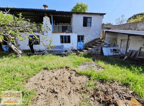 Kapukaya Mahallesinde Bahçeli Kargır 2 Katlı Ev