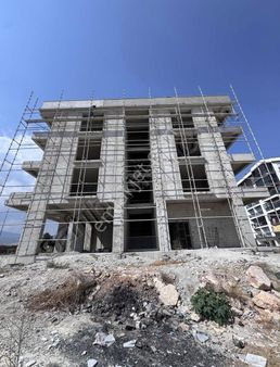 Kum Mahallesinde Ana Yola Sıfır 2+1 Daire