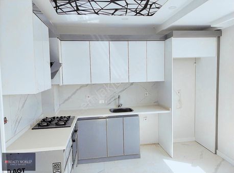 Döşemealtı Yeniköy'de Bulunan 3+1 Ara Kat Daire Satılık