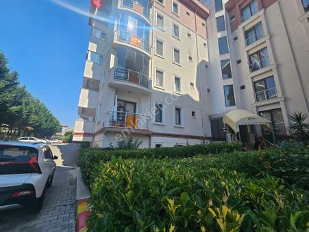 Silivri Yeni Mahalle Satılık 4+1 Normal Arakat Daıre