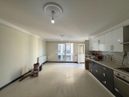 Seferihisar Hıdırlık’ta Merkezi Konumda 2+1 Satılık Daire