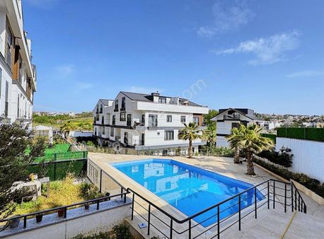 Bayramoglunun Kalbinde Havuzlu Sitede Kaçırılmaz Bahçe Dubleks