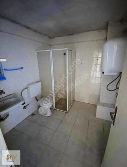 Buca Dokuzçeşmelerde Kiralık 2+1 Kapalı Mutfak Ev