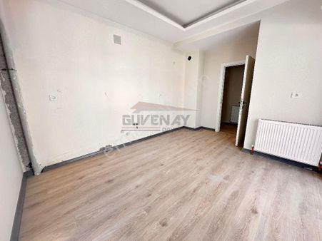 Güvenay - Çorum Bahçelievler Hacı Bektaş Altında Satılık 3+1 Ara Kat Daire