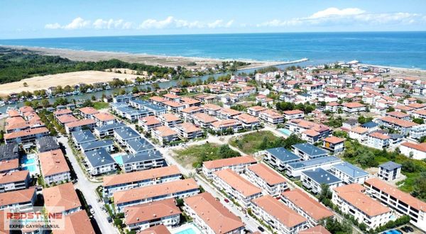 Havuzlu Lüks Sitede Özel Bahçe Kullanımlı Satılık Sıfır Daire