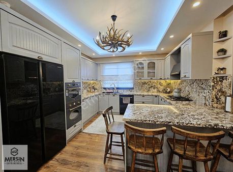 Akdeniz Mah Otel Konseptin'de Eşyalı Kiralık Rezidans 5+1