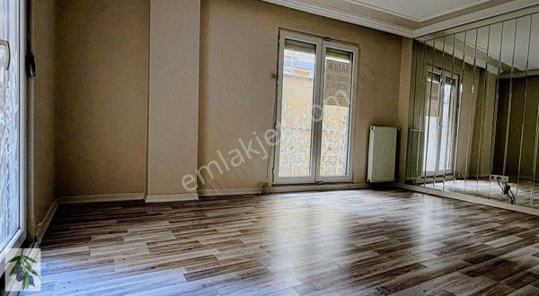 Çekmeköy M. Sinan Mh. Harika Konumda 3+1 Tüm Odalar Çok Geniştir