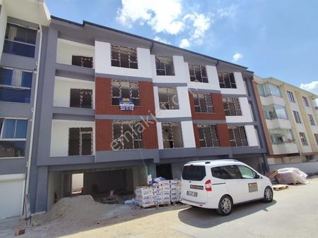 Çamlıca Mahallesinde Satılık 2+0 ..2+1...1+1 ..daireler