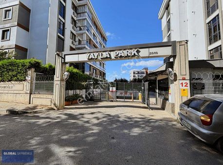 Global'den,yaylapark Sitesinde, Arakat,yüzme Havuzlu, Lüks Daire