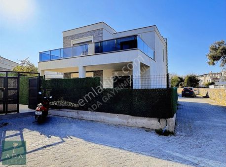 Turgutreis'te Merkezi Konumda Satılık Müstakil Villa
