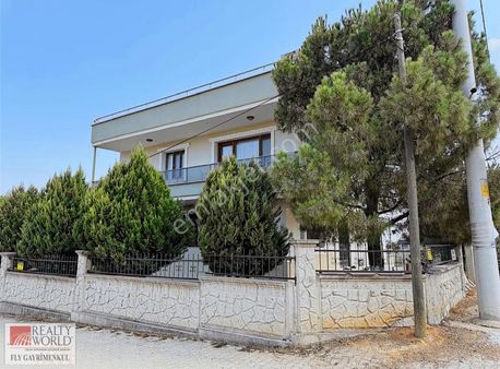 Rw- Fly' Dan Karaoğlanlı Mah Muhteşem Konumda Satılık Villamız