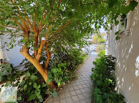 Deniz Manzaralı Sahile 2 Dk Yürüme Mesafeli Gerçek Fiyatlı 2+1!