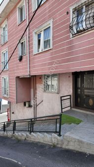 Eyüp Silahtarağa’da Satılık 1+1 Giriş Kat Daire – Ulaşımı Kolay