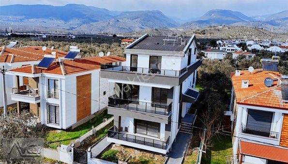 Avcı'dan Güre Tahtakuşlar Denize 300mt Yolun Altında 4+1 Villa