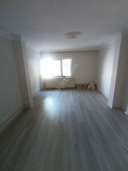 Keçiören Uyanış Da Satılık 2+1 G.altı Uygun Daire