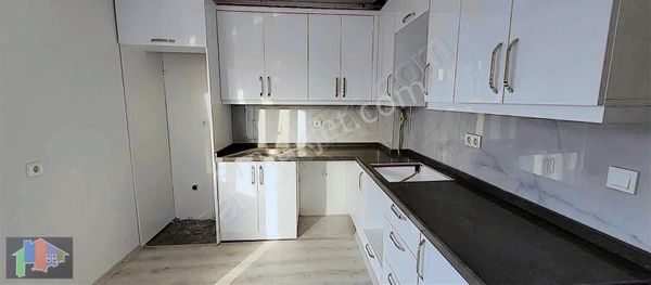 3+1 Kapalı Mutfak Satılık Daire Bornova İnönü Mahlesinde