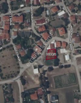 Denizli Cankurtaran’da 401m2 3 Kat Ruhsatlı %30 İnşaat Alanı Olan Köy İçi Arsa