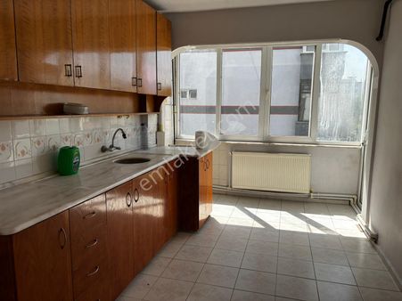 Cumhuriyet Mahallesinde Kiralık Doğalgazlı 3+1 Daire