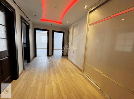 Barışmanço Bulvarı Toros Mah. Az Katlı K.mutfak 4+1 Satılık D