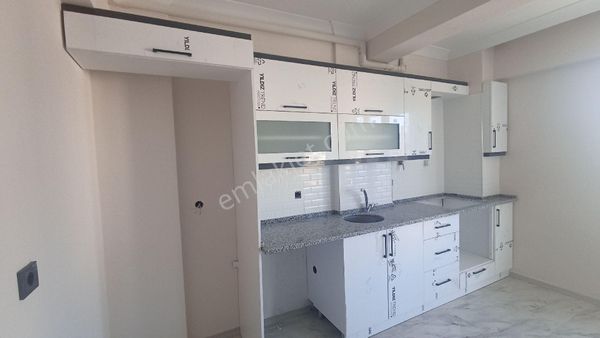 Efendi Mh. Hayber Cami Yanı 2+1 Satılık Daire