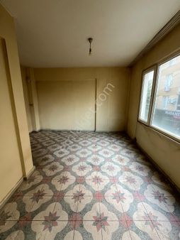 Fiber Emlak ' Tan Misak-ı Millî İlkokulu Yakını Kiralık 1+1 Daire