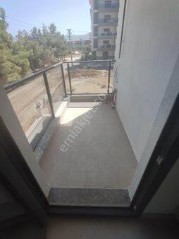 Kaan Emlaktan Şehir Hastanesi Karşısında Arakat Lüx 2+1 Satılık Apart